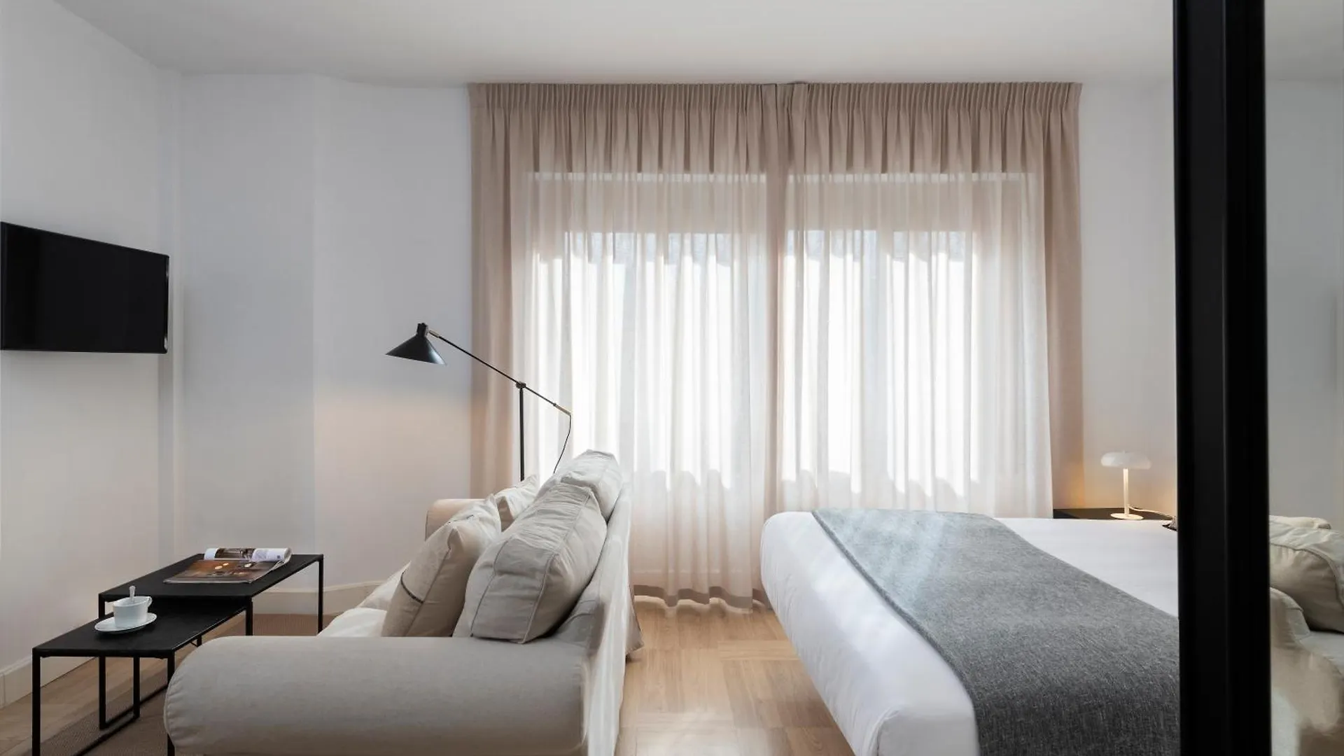 Salado Suites Apartments Seville Spain