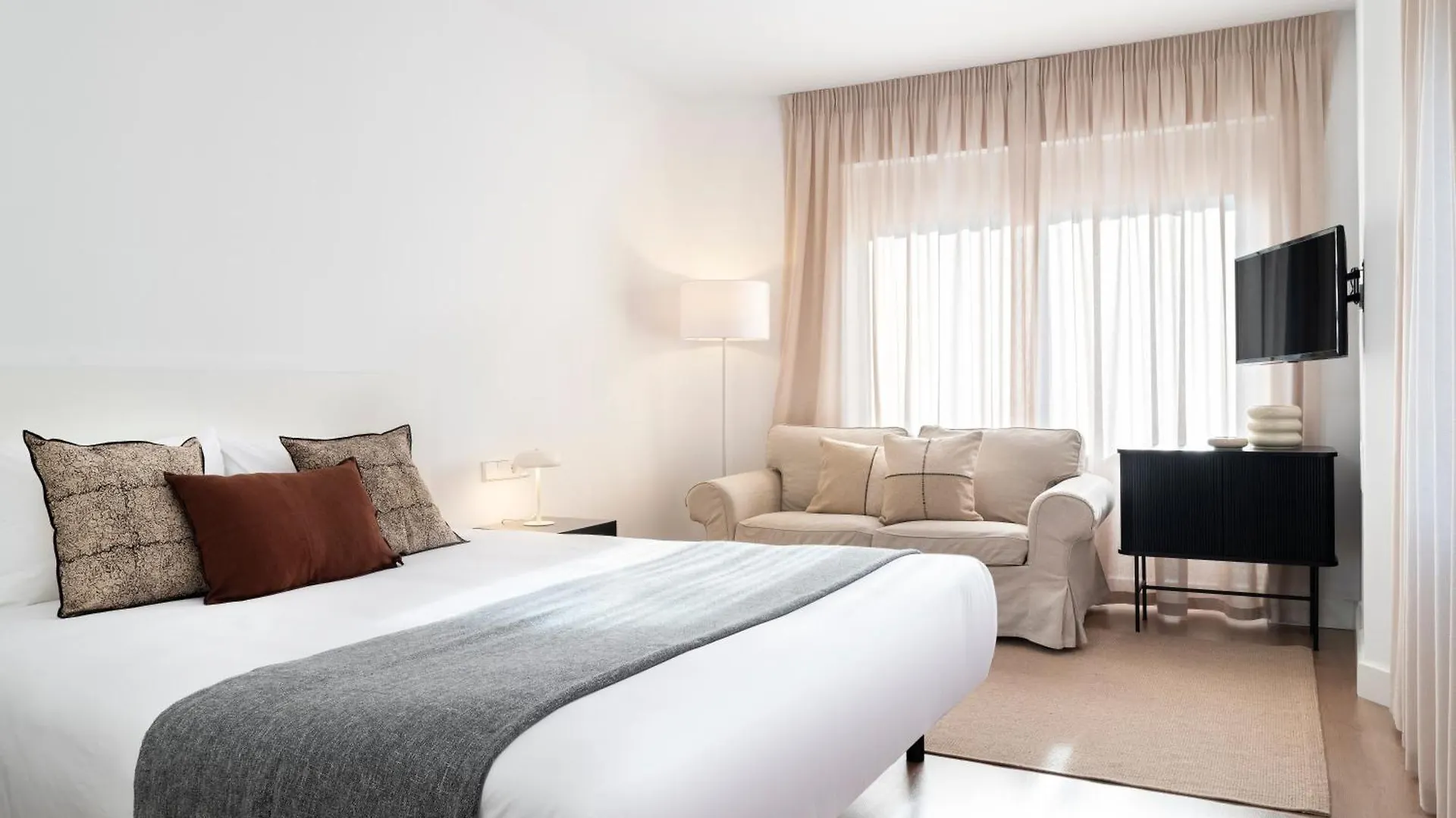 Salado Suites Apartments Seville